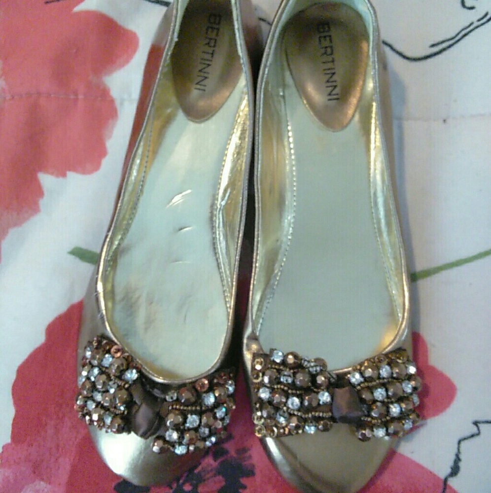 Bertinni gold flat size 7.5